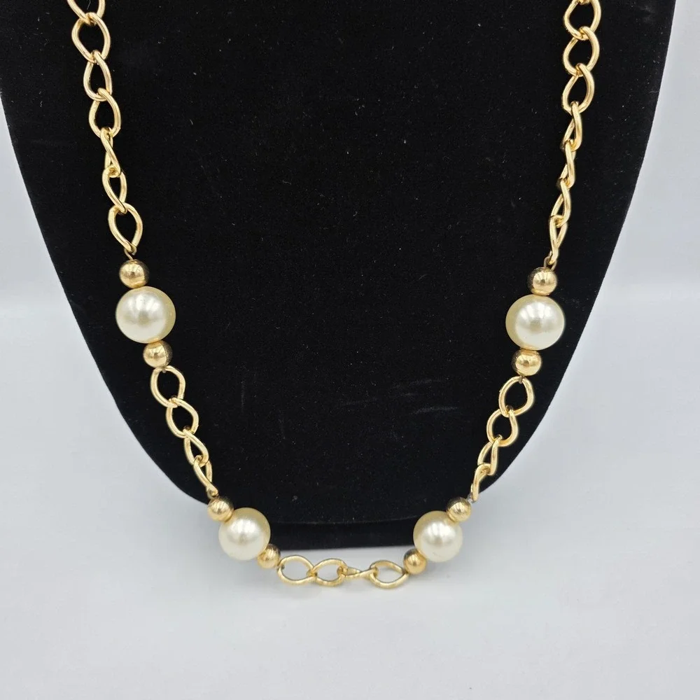 16'' Gold Tone Necklace With Faux Pearls And Linked Chains